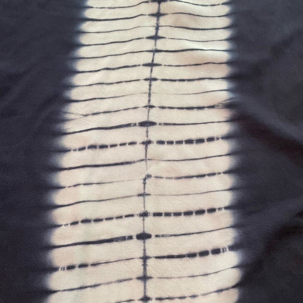 𝅺OLIVE & Oak tie dye navy tunic/top - Picture 7 of 7